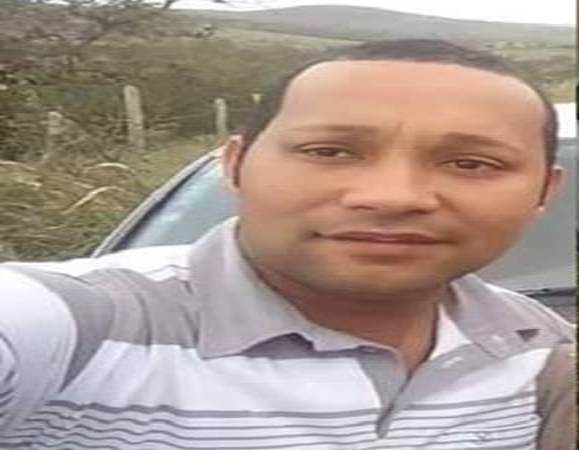 Técnico de Enfermagem que atuava no HRSAJ morre após colisão entre carro e caminhão em Castro Alves