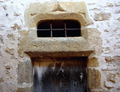 Photo de belles portes et fenêtres d'Auvergne