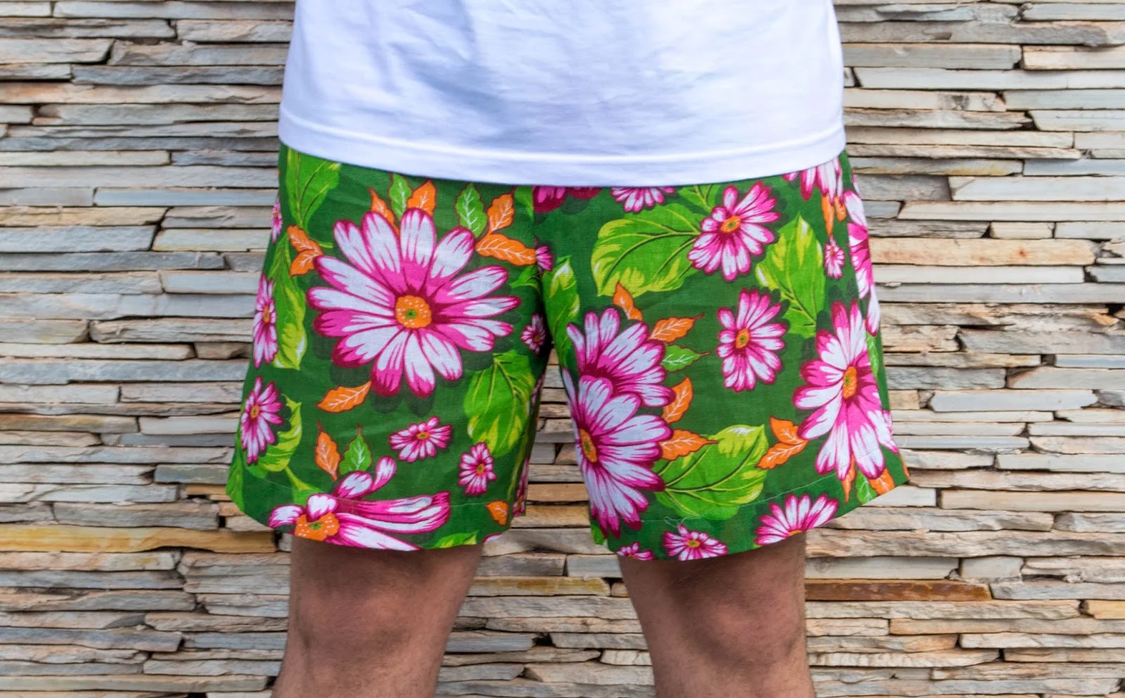 look short masculino estampado floral