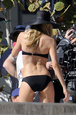 Doutzen Kroes Hot In A Little Black Bikini5