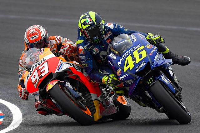 Hampir 1 Tahun, Insiden Rossi dan Marquez di MotoGP Argentina Terjadi