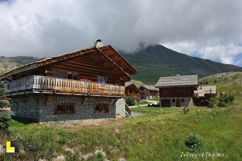 chalet de bois photo blachier pascal au delà du cliché