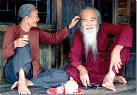 NHAN HOA TUOI GIA