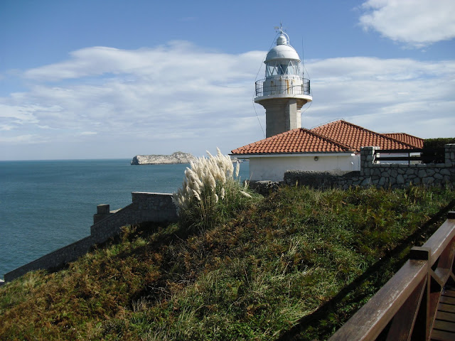 Resultado de imagen de Faro de punta del Torco de Afuera suances