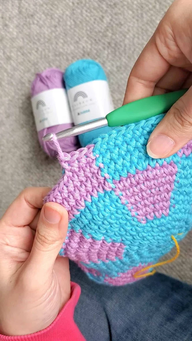How to Change Color in Crochet - Step-by-Step Tutorial