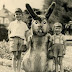 Happy "Creepy" Easter: 20 foto di bambini traumatizzati dai costumi da coniglietto pasquale 