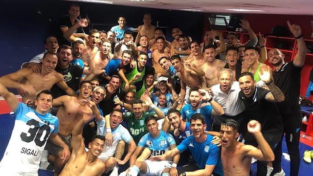 Racing campeón. La Academia empató en Victoria y festejó su título de la Superliga