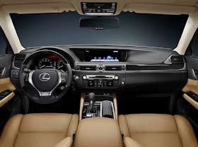 Interior view of 2013 Lexus GS450h