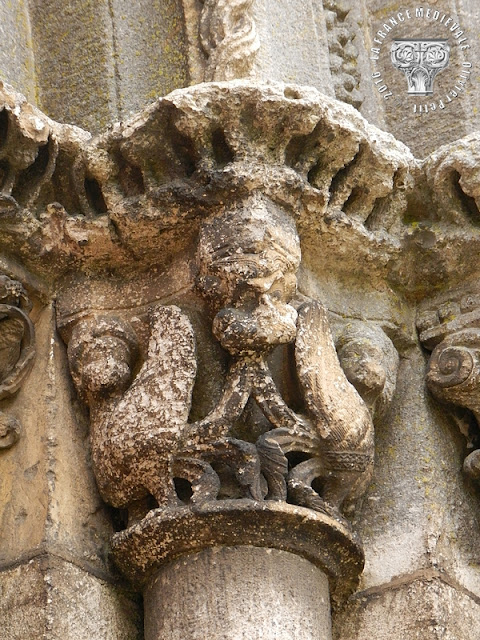 TIL-CHATEL (21) - Eglise romane Saint-Florent (Extérieur) : le portail de la façade