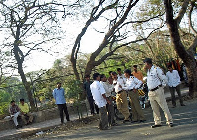 group of policemen and police woman in Mumbai