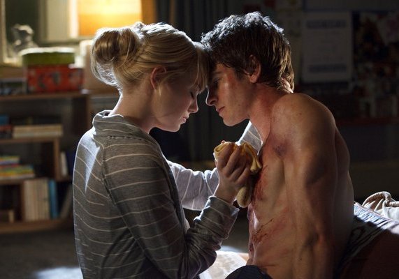 Andrew Garfield and Emma Stone in The Amazing Spider-Man 2012 Movie Hot Scene