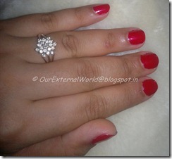 Sally Hansen Diamond Strength Honeymoon Red