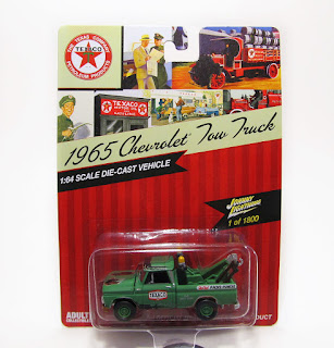 Johnny Lightning 1965 Chevrolet Texaco Tow Truck