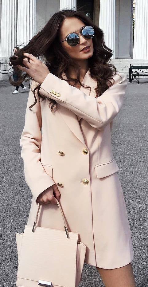nude palettes inspiration / coat and bag