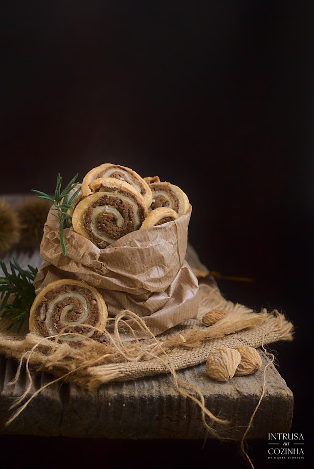 Caracóis Folhados de Castanha e Alheira (Chestnut and Alheira Rolls), darkmood food photo, foodstyling, petiscos com castanha portuguesa