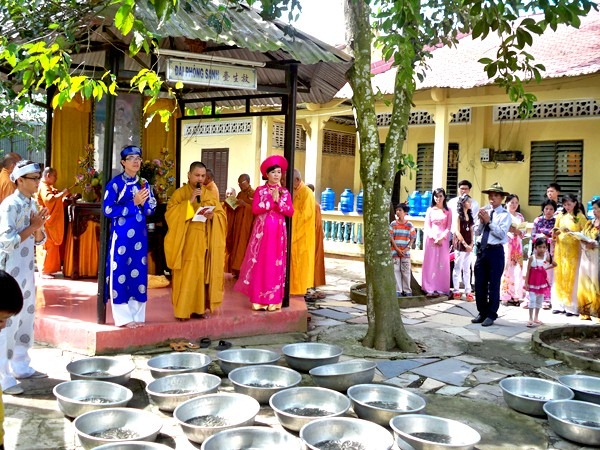 le-hang-thuan-nep-van-hoa-phat-giao (11)