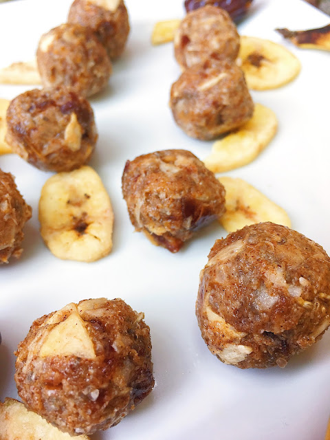 Chunky Banana Bread Energy Balls (Gluten Free, Vegan, Nut Free)