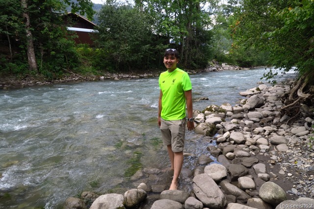 Part of the walk from Gstaad to Saanen is on the path next to the Saanen River. 