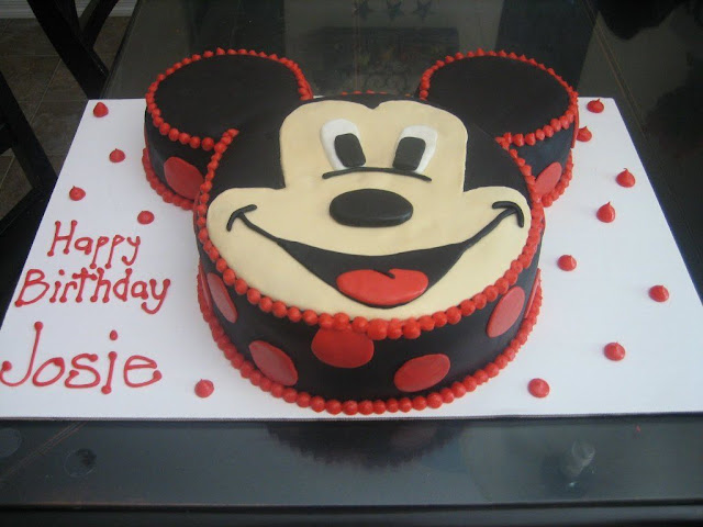 Kue ulang tahun perempuan mickey mouse
