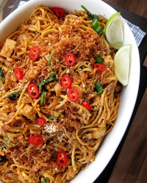 Recipe for Mamak Mee Goreng from Nomsies Kitchen