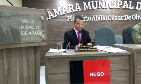 Requerimento do vereador Aldemir solicitando recuperação total e abertura do Ginásio Felipe Tiago 