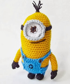 http://translate.googleusercontent.com/translate_c?depth=1&hl=es&rurl=translate.google.es&sl=en&tl=es&u=http://www.littlethingsblogged.com/2014/01/amigurumi-despicable-me-minion.html&usg=ALkJrhiXfawo2k3dVK3HDAwDj6gg6irGzQ