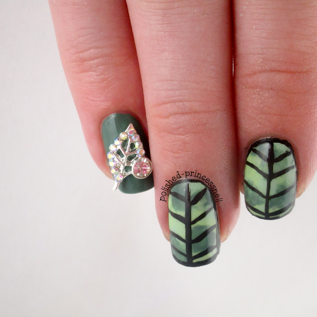leaves-tree-nail-art