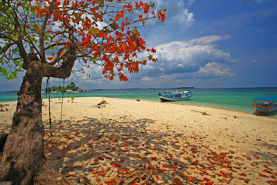 wisata pulau belitung, pulau lengkuas belitung