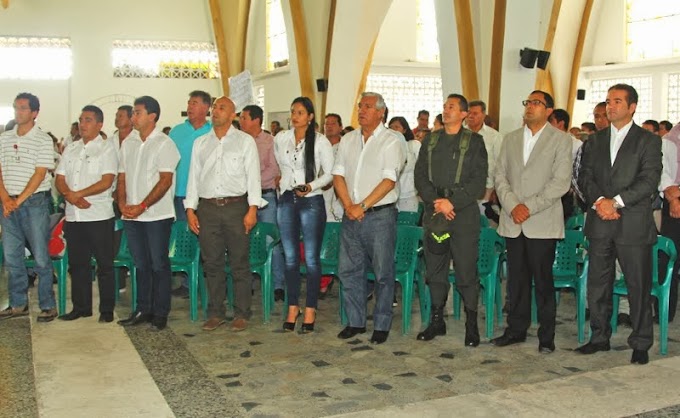 En Pauna: Gobernador de Boyacá, Juan Carlos Granados Becerra, marchó por la Paz de Occidente