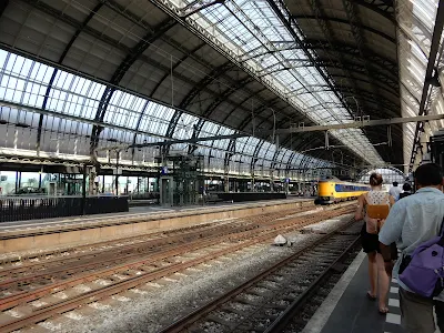 アムステルダムの駅の風景