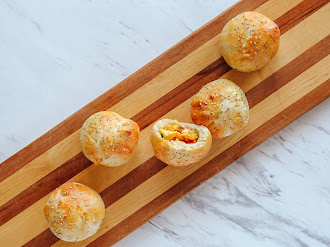 AIR FRYER 2 INGREDIENT BAGEL BOMBS WITH HAM, EGG, AND CHEESE 