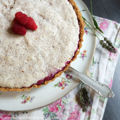 Kuchen / Vintage Kuchenplatte / Greengate Geschirrtuch / Lavendel