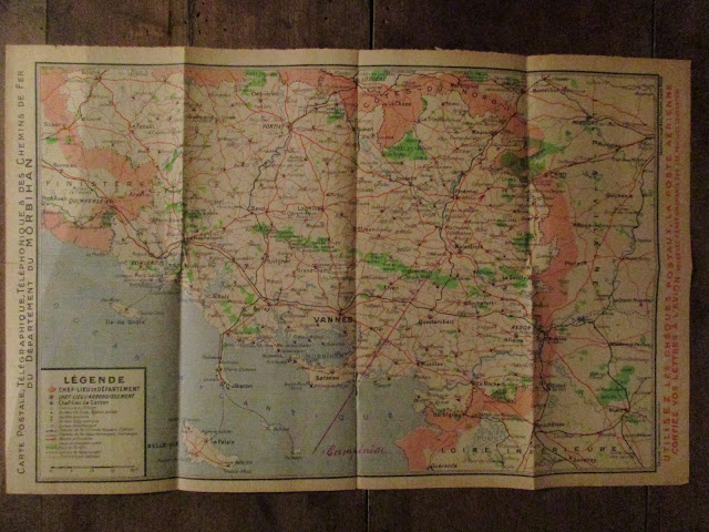 Carte du calendrier des Postes envoyée par M. Quinio, 1952 (collection musée)