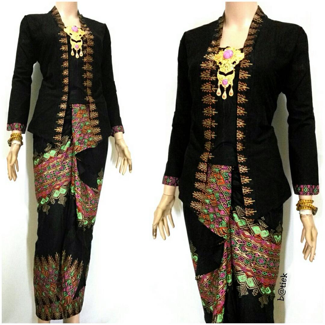  Model Rok Lilit  Blouse Batik Anisa Prada