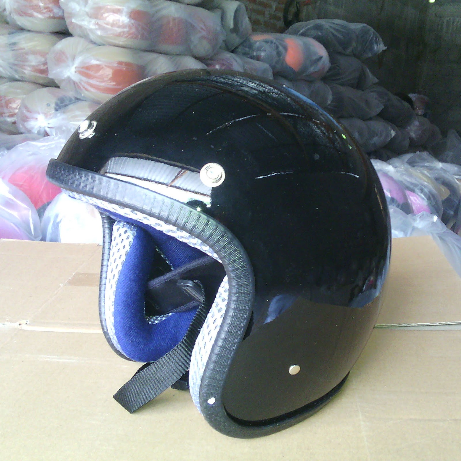 Helm Retro Yogyakarta Helm Retro Klasik