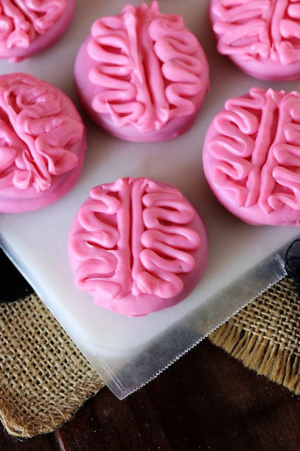 Brain Halloween Peanut Butter Ritz Cookie or Oreo Image