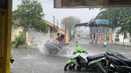 Banjir melanda lingkungan kampus FIK UNP Hingga Hambat Aktifitas mahasiswa