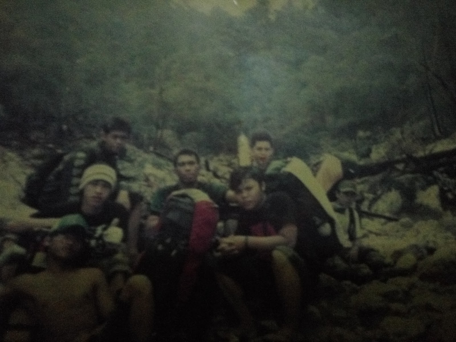 Tenda gaib di gunung salak