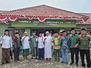 Rapat taaruf dihadiri oleh jajaran kepengurusan PWNU Lampung periode 2023-2028, termasuk mustasyar, syuriyah, a’wan, dan tanfidziyah.