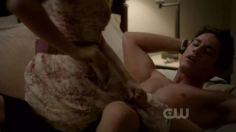 Michael Trevino Shirtless in the Vampire Diaries s3e04