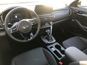 Instrument panel in 2021 Kia Seltos SX Turbo AWD