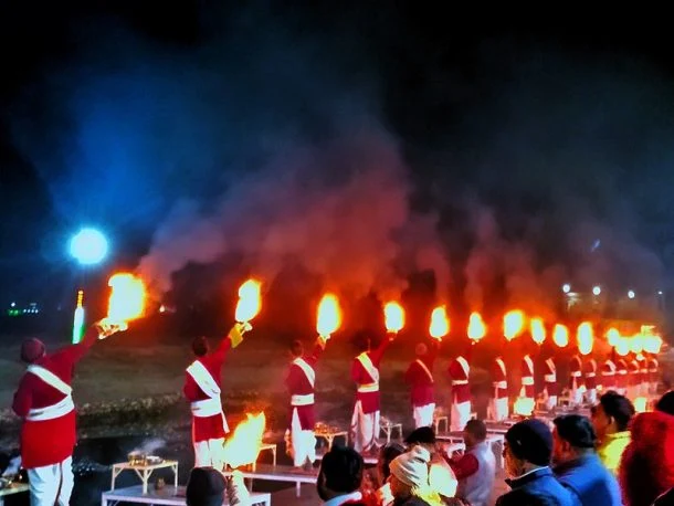 Participate in Ganga Aarti