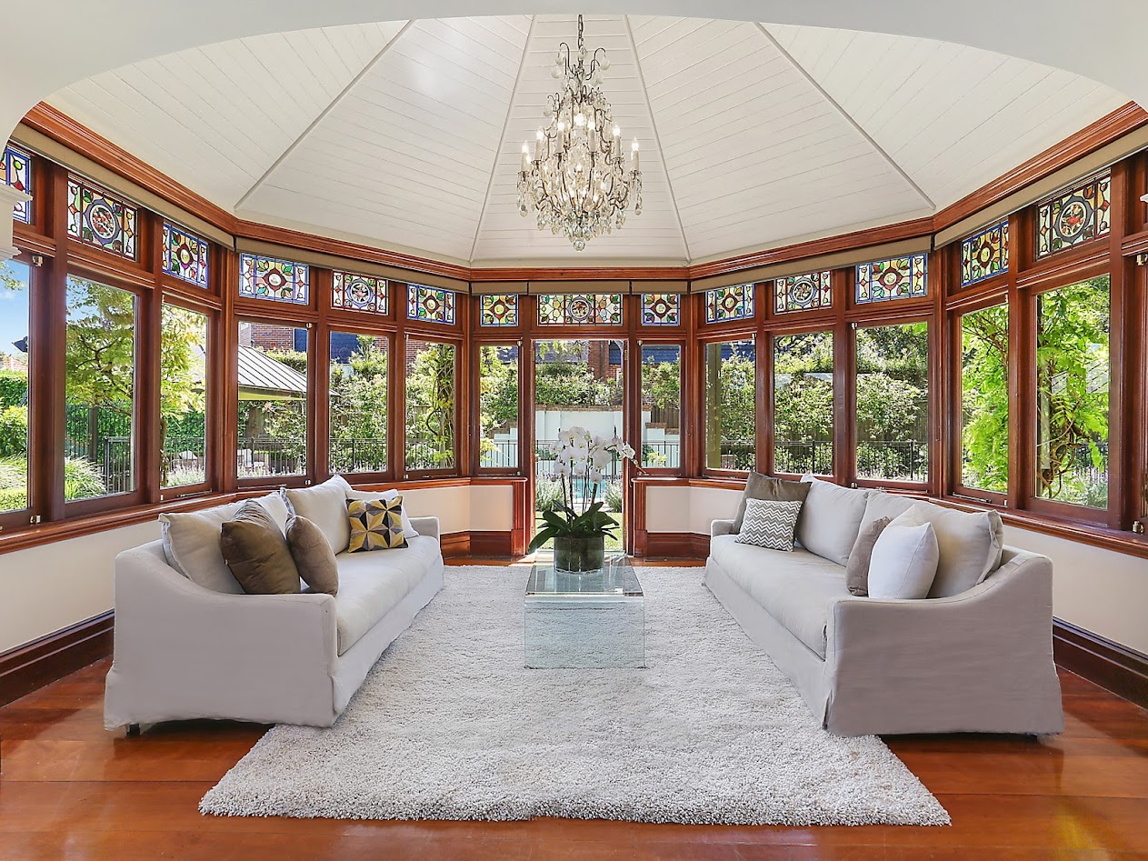 Palatial proportions with sequence of formal/informal areas