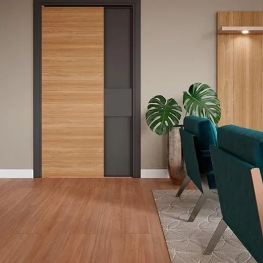 Piso de laminado de madeira para sala