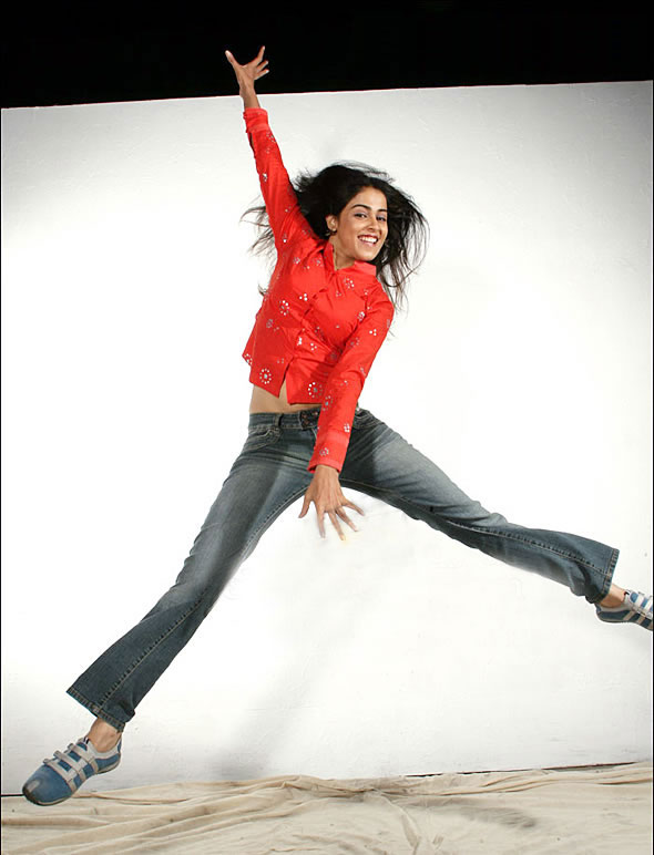 genelia bommarillu