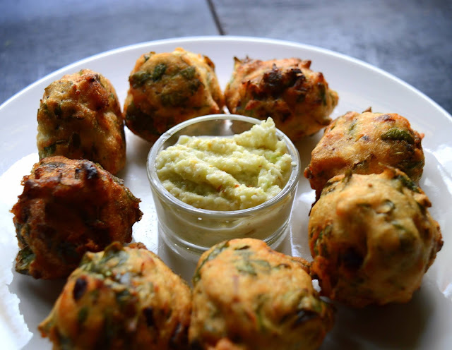 Keerai Bonda | Urad dal Bonda with Greens