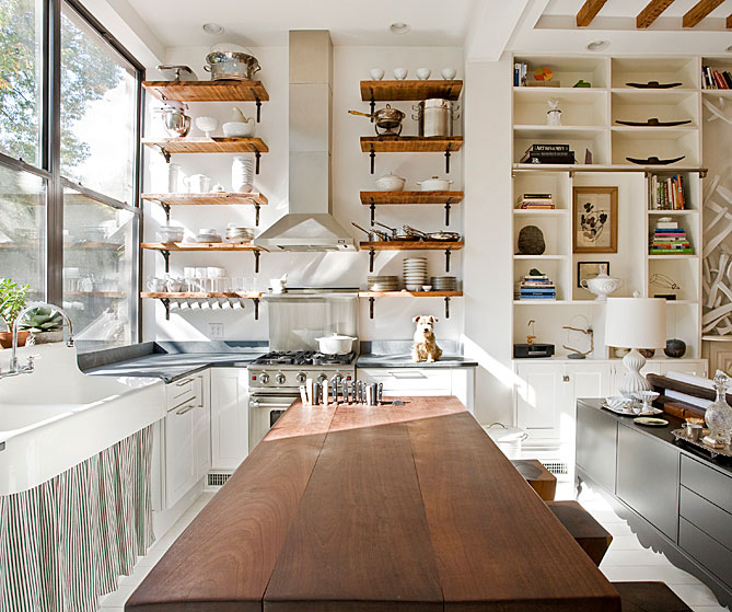 A mix of open shelving uppers with upper cabinets?