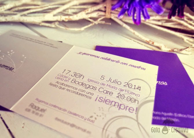 invitación de boda morado y gris Gota Creativa