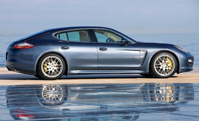 2010 Porsche Panamera Side View