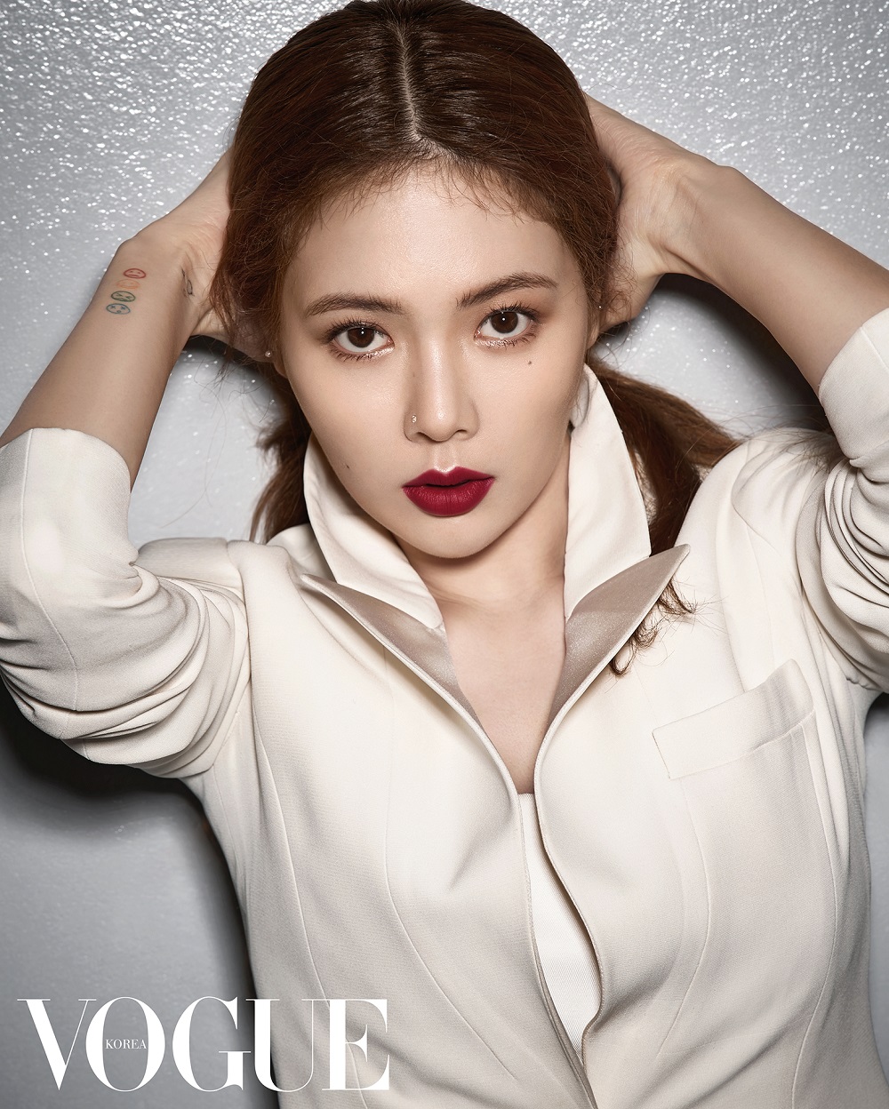 Hyuna Looks Mesmerizing in September's Vogue Korea 